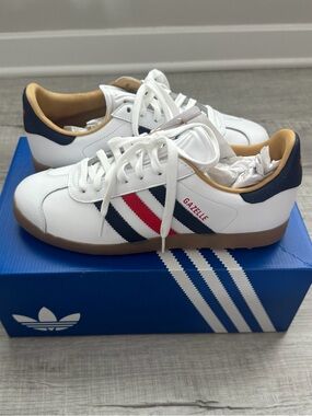 Adidas Gazelle Leather Spikeless Golf Shoes “Cloud White/Dark Blue/Red” JP7705